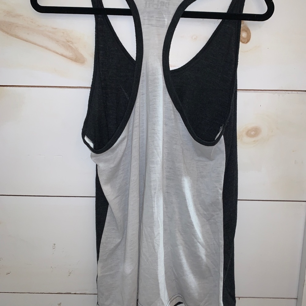 Nike Top - Picture 3 of 3